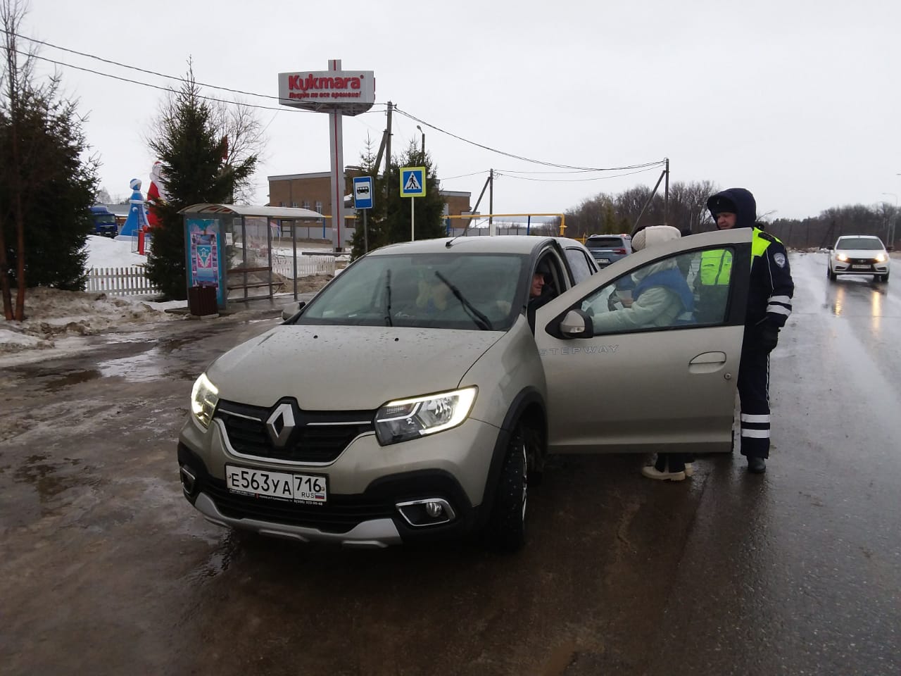 В Кукморе провели провели акцию «Отряд ЮИД „Будь осторожен!“ — говорит»