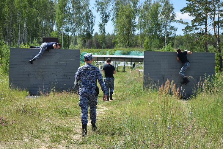 Группа задержания Росгвардии из Кукмора признана лучшей в Татарстане 