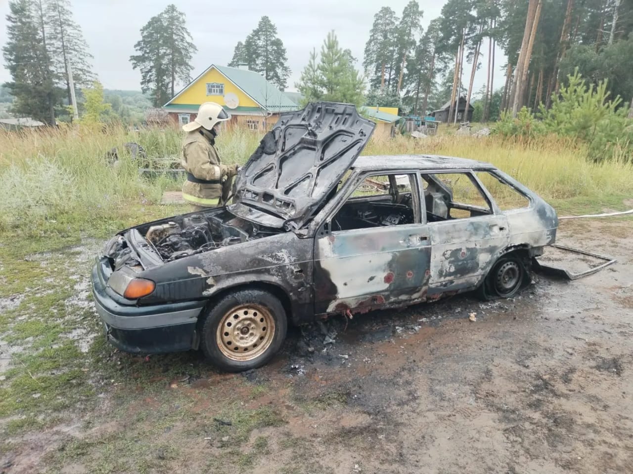 В Кукморском районе полностью сгорел автомобиль