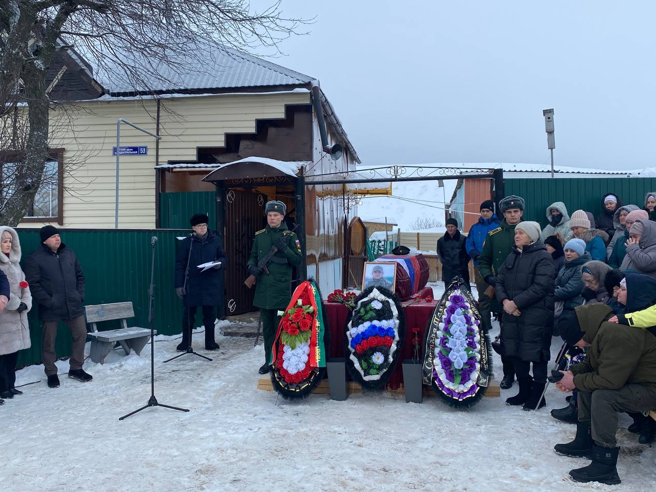 В Кукморском районе проводили героя