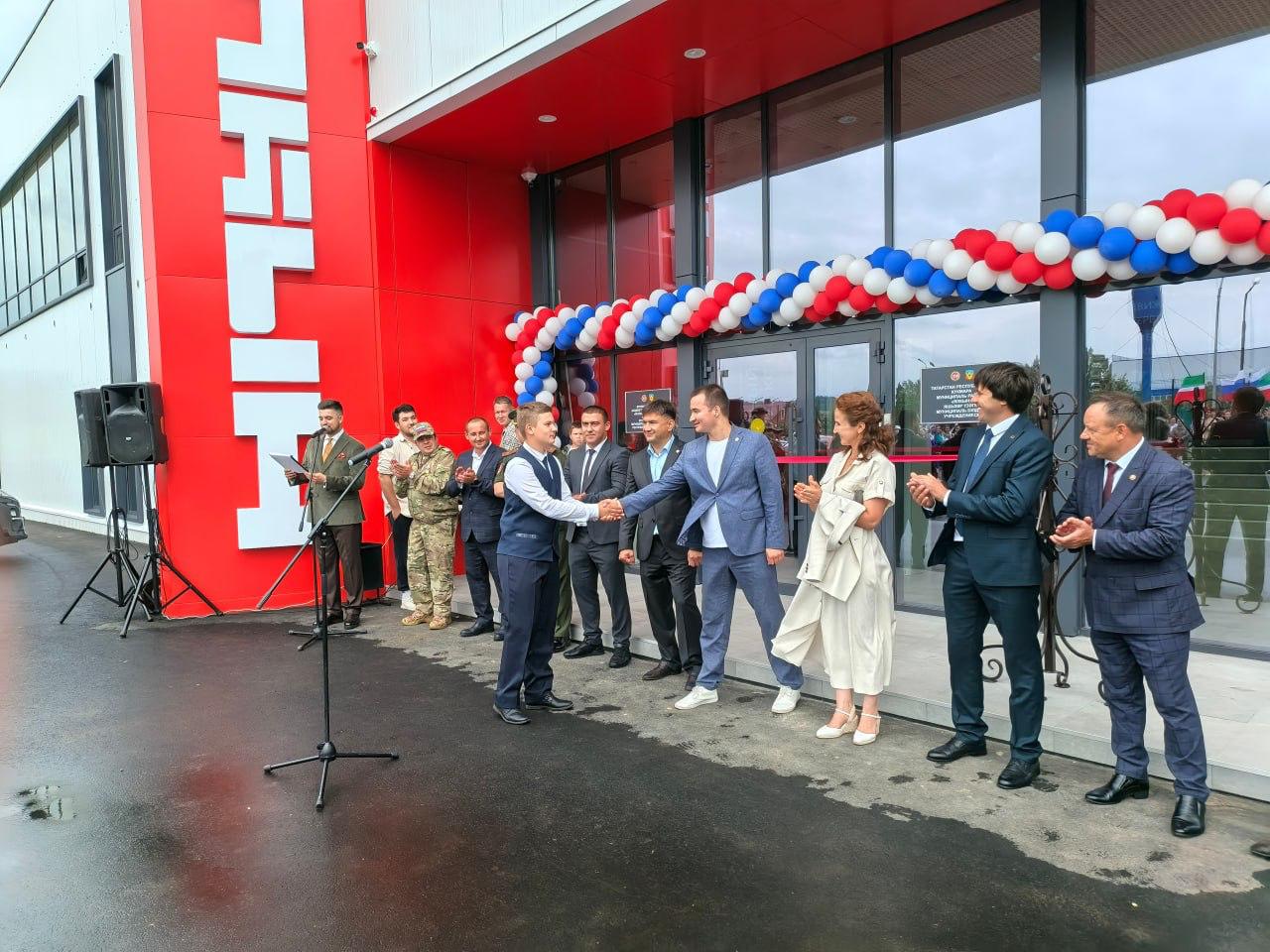 Ринат Садыков открыл молодежный центр «Ялкын» в Большом Кукморе