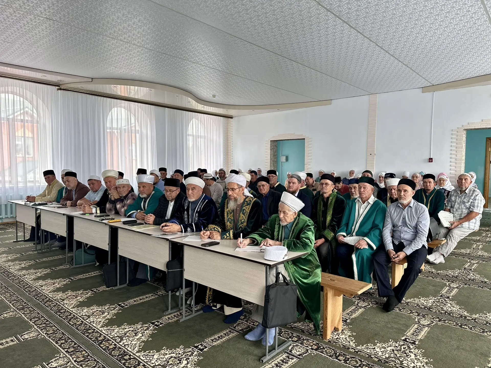 Участники собрания обсудили вопросы дальнейшего взаимодействия и развития духовной жизни района.