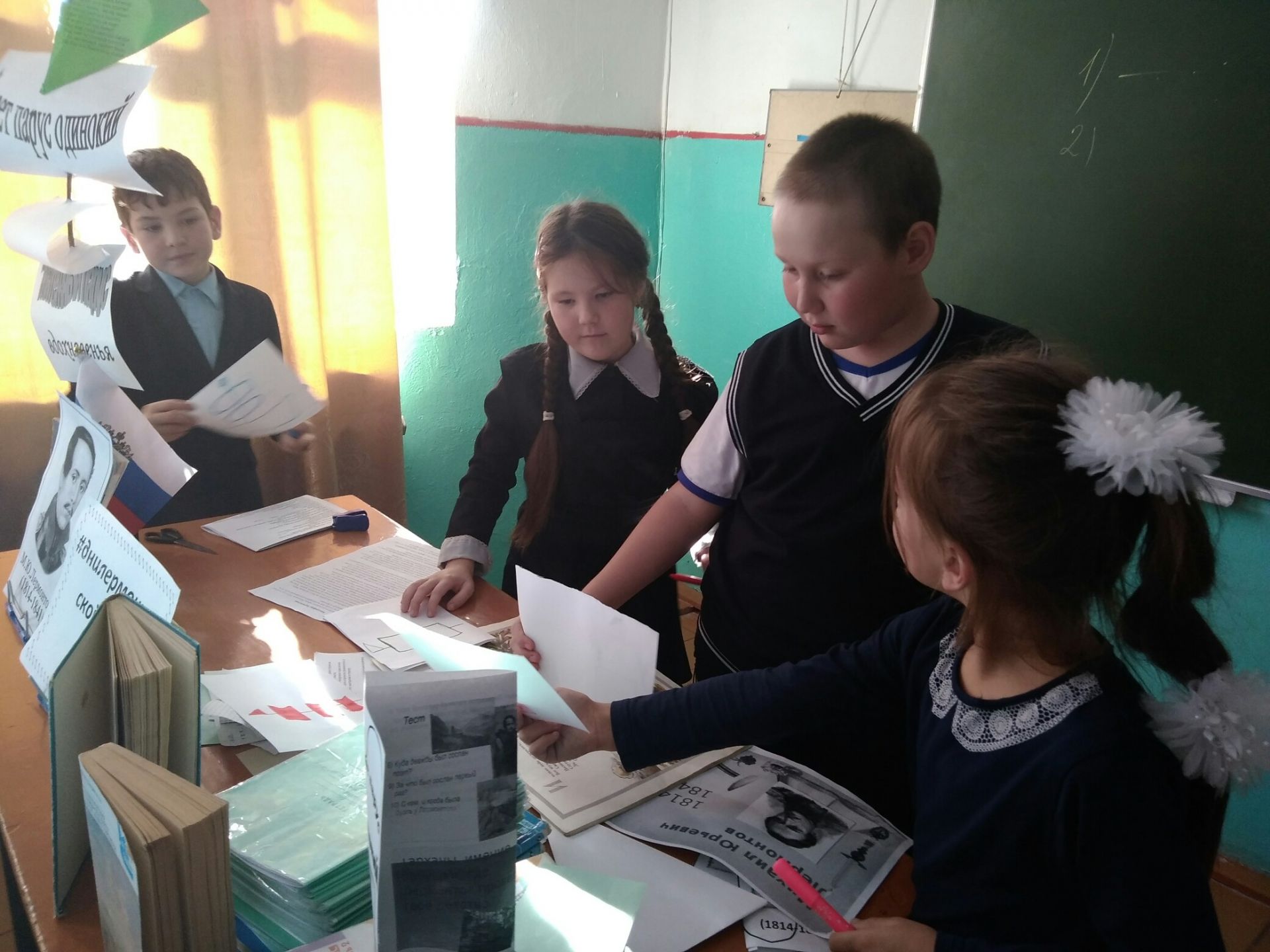 Фото: Кукморские школьники присоеднились к акции "Дни лермонтовской поэзии"