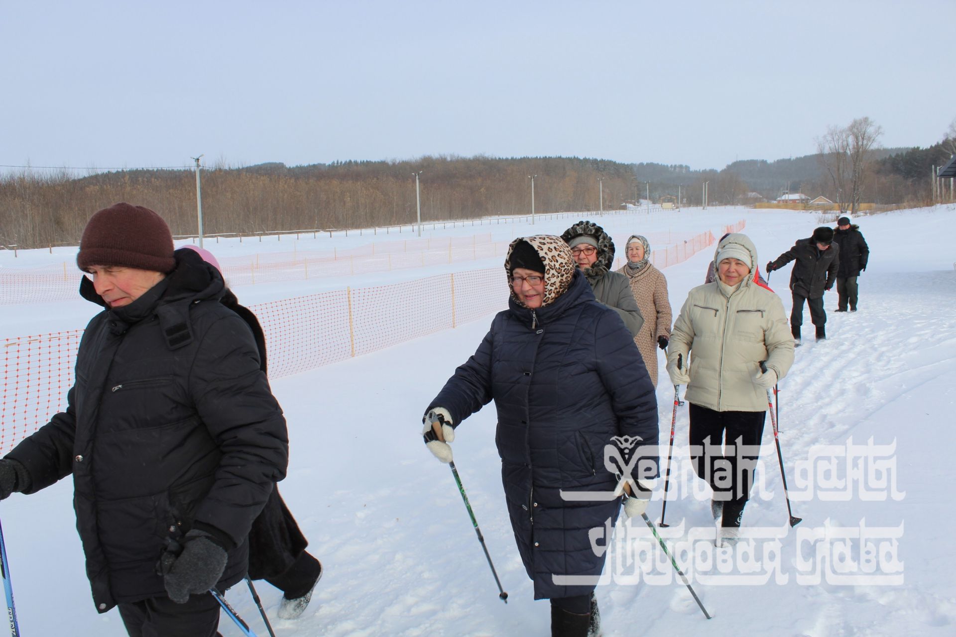 Фото: Кукморян научили ходить с палками