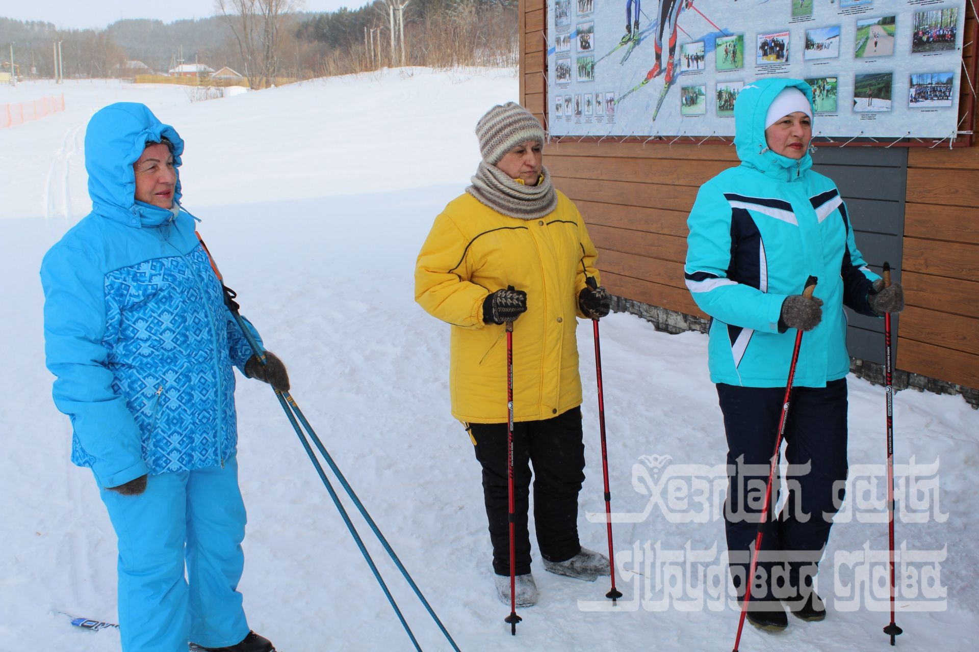 Фото: Кукморян научили ходить с палками