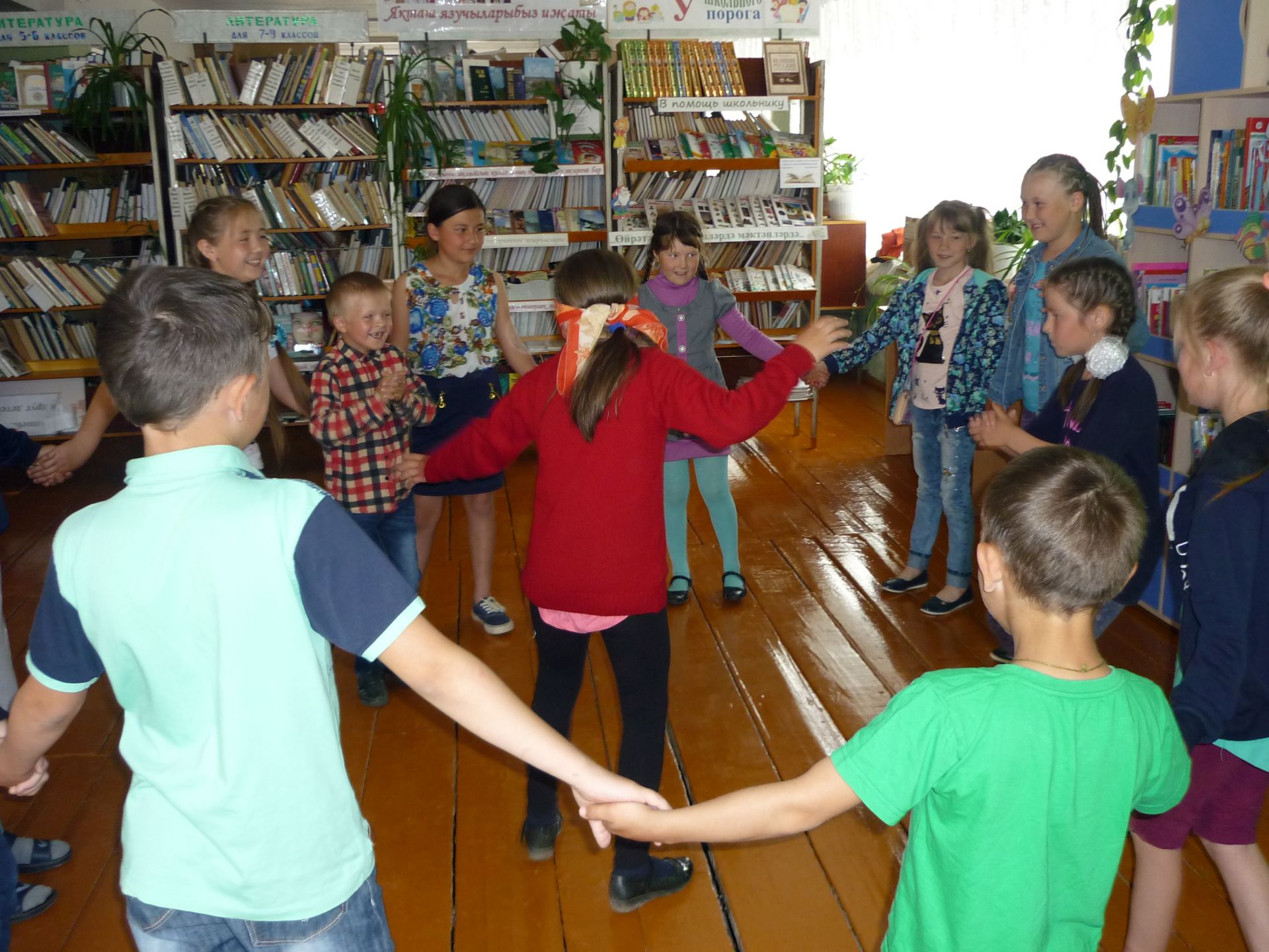 Фото: Библиотекари Кукмора проводят мероприятия для отдыхающих в лагерях  ребят