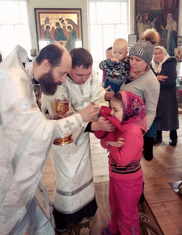 Фото: В  церкви села Ошторма Юмья провели службу Крещенского сочельника