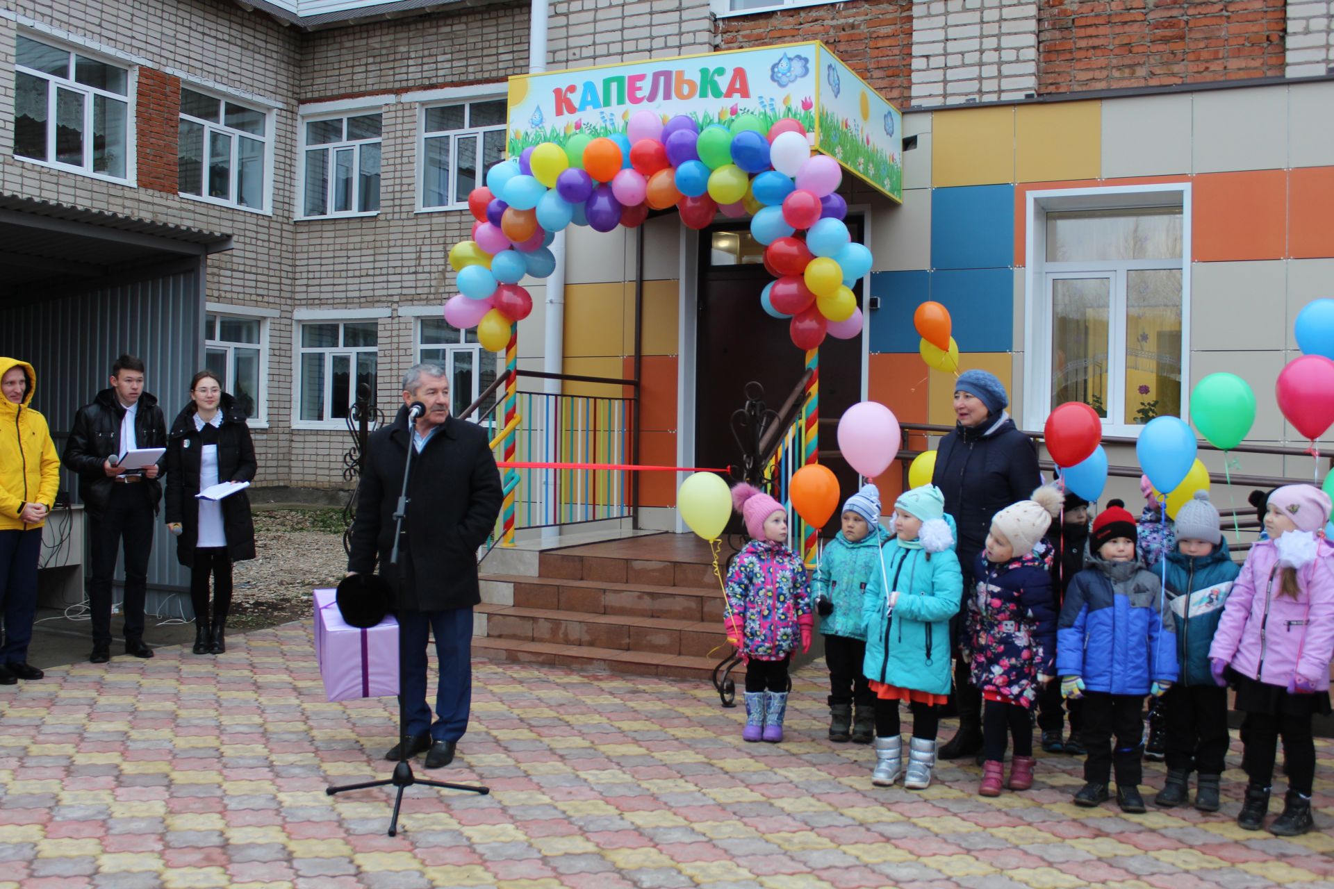 В Среднем Куморе торжественно открыли детский сад