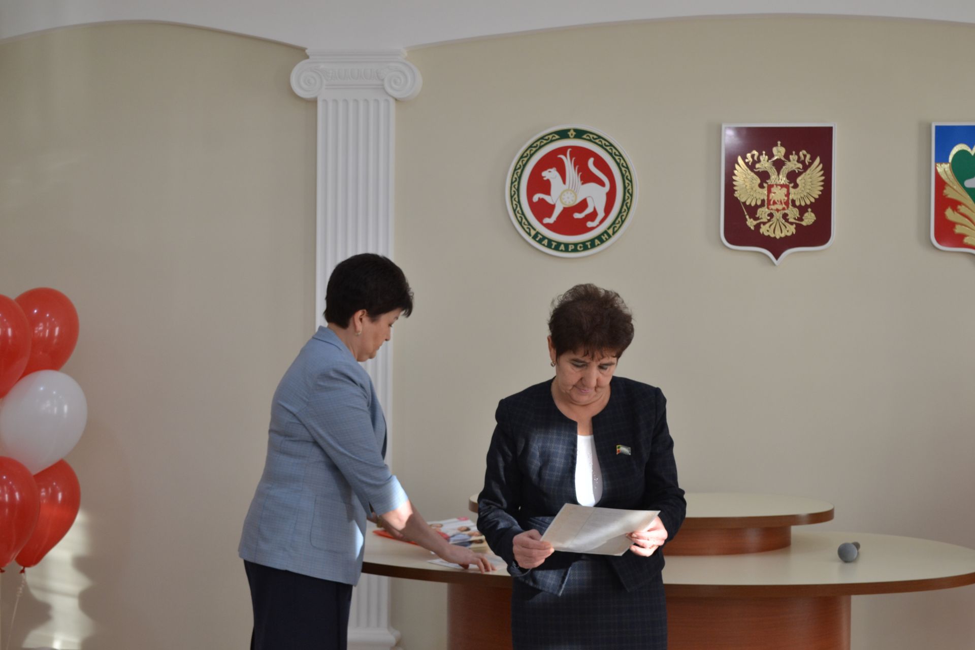 В преддверии Дня матери восемь семей из Кукморского района получили сертификаты на маткапитал