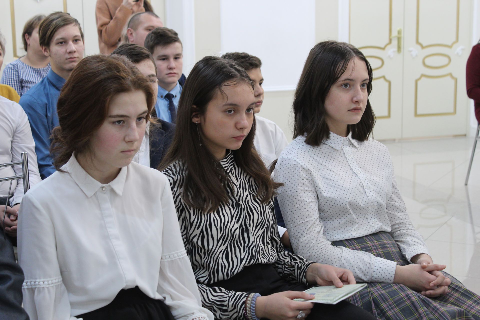 Кукмарада 12 яшь граждан тантаналы шартларда паспортлар алды