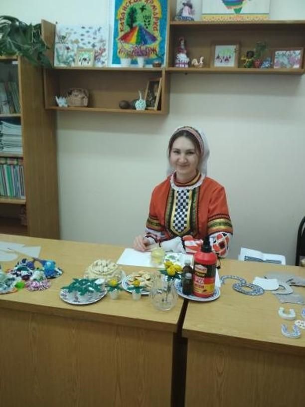 Воспитатели из Кукмора приняли участие в выставке-конкурсе творческих работ в Вятских Полянах