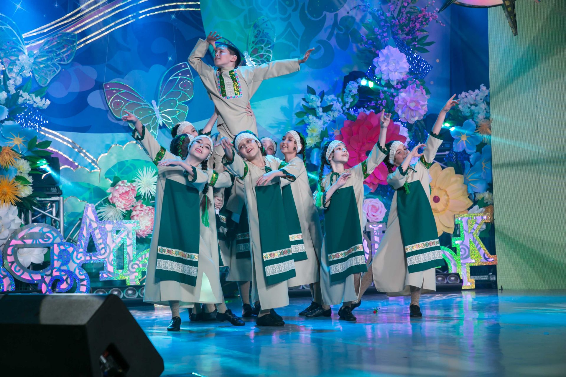 Фоторепортаж: Стало известно, кто из Кукморского района прошел в супер-финал фестиваля «Созвездие-Йолдызлык»