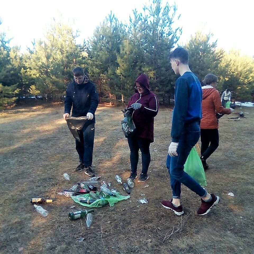 Студенты и сотрудники Лубянского лесотехнического колледжа проводят рейды в рамках санитарно-экологического двухмесячника