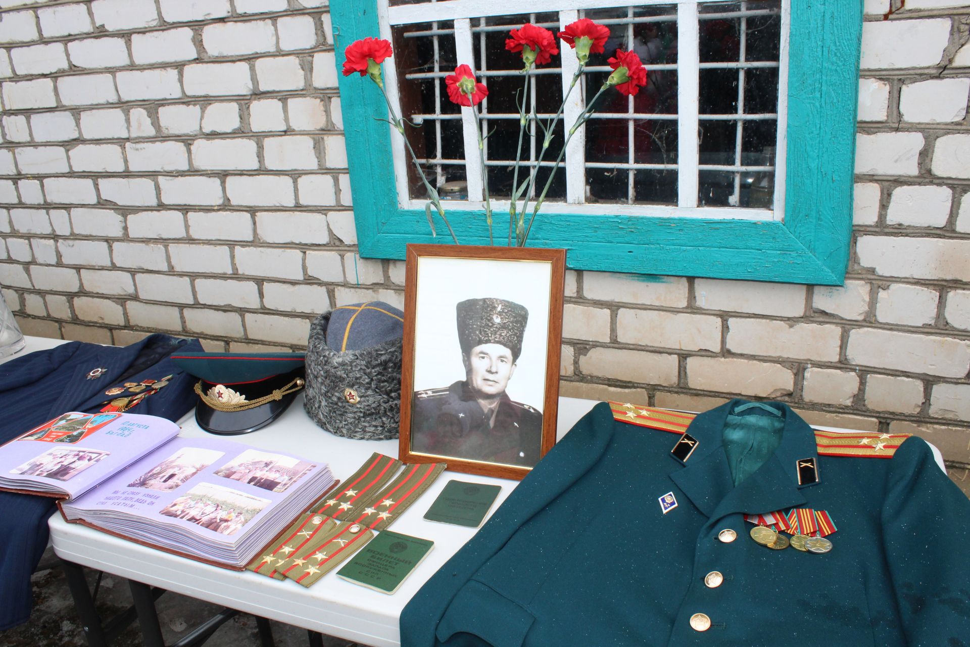 Мемориальную доску Шакировым установили в Байлянгаре