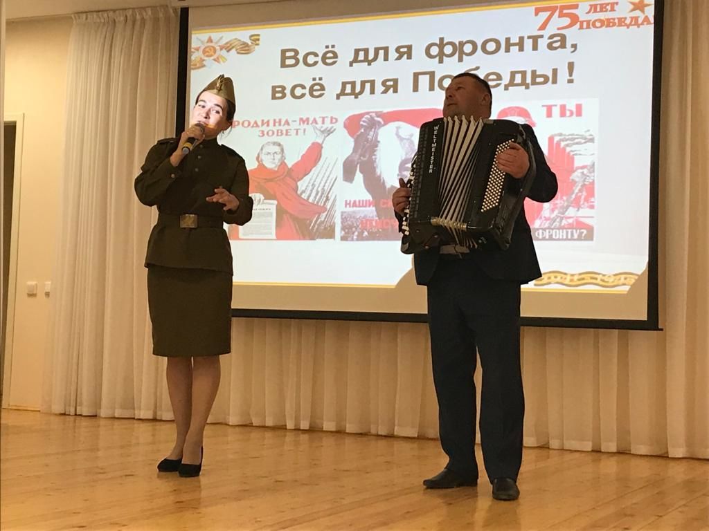 Кукморскому району торжественно передали книгу «Татарстан: все для фронта, все для Победы!1941–1945»