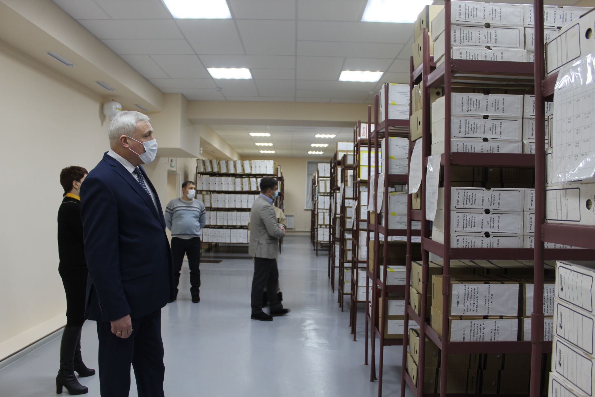 Андрей Юрасов положительно оценил работу в Кукморском муниципальном архиве