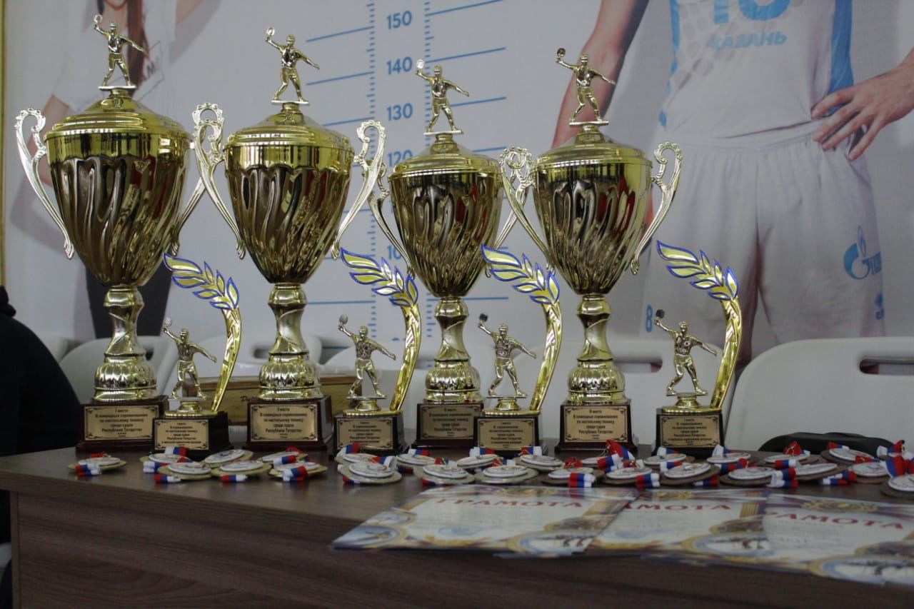 Кукмарада Татарстанның суд хезмәткәрләре өстәл теннисы буенча бәйгедә көч сынашты