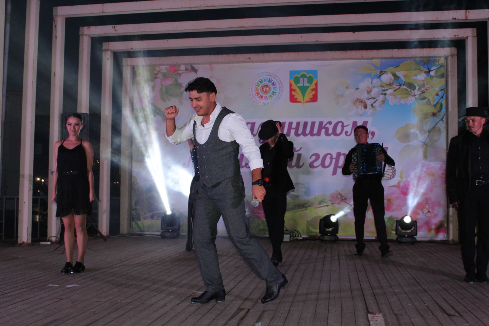 В День города в Кукморе выступил звезда татарской эстрады Данир Сабиров