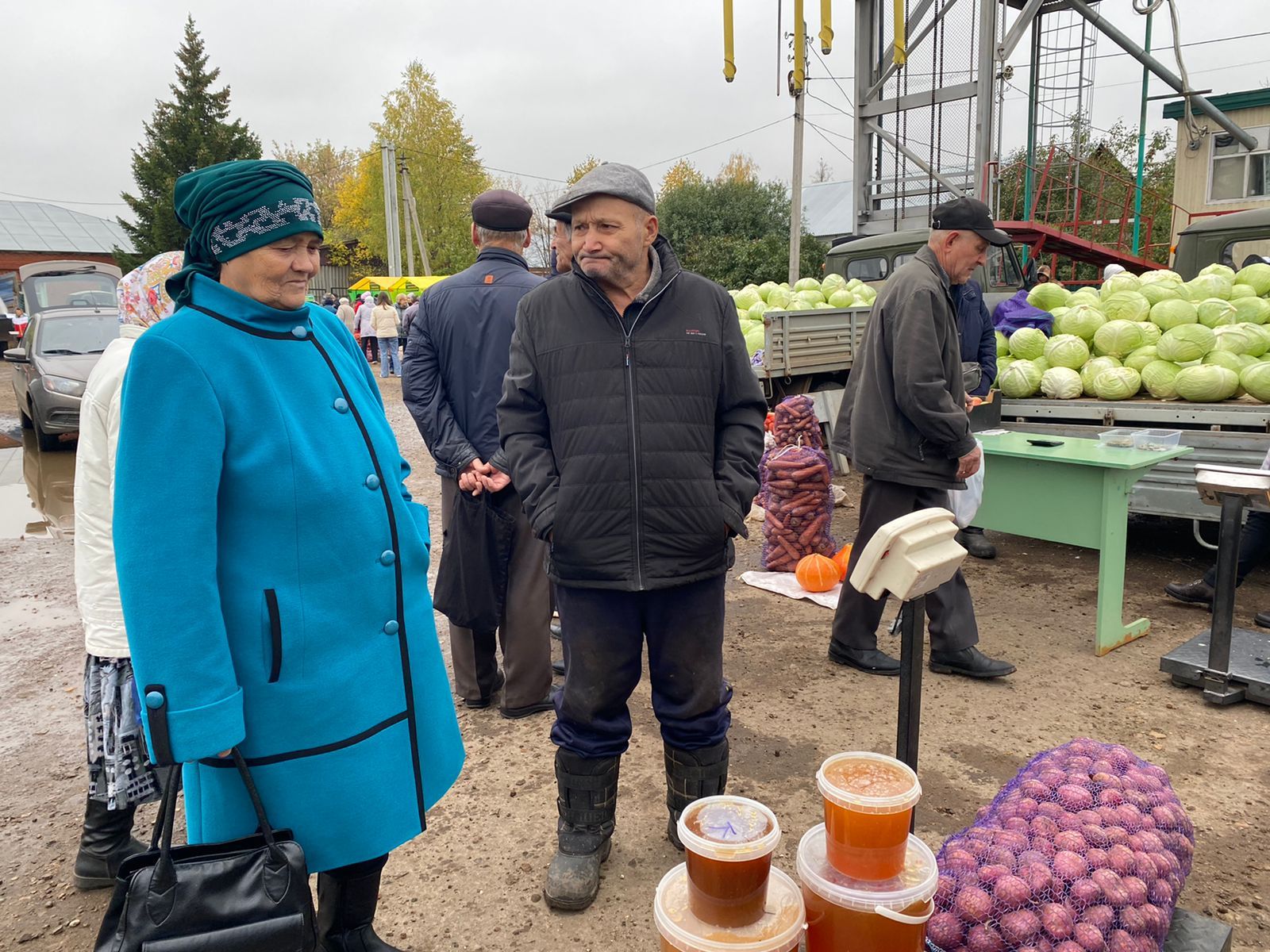 В Кукморе прошла ярмарка, посвященная Международному дню пожилого человека