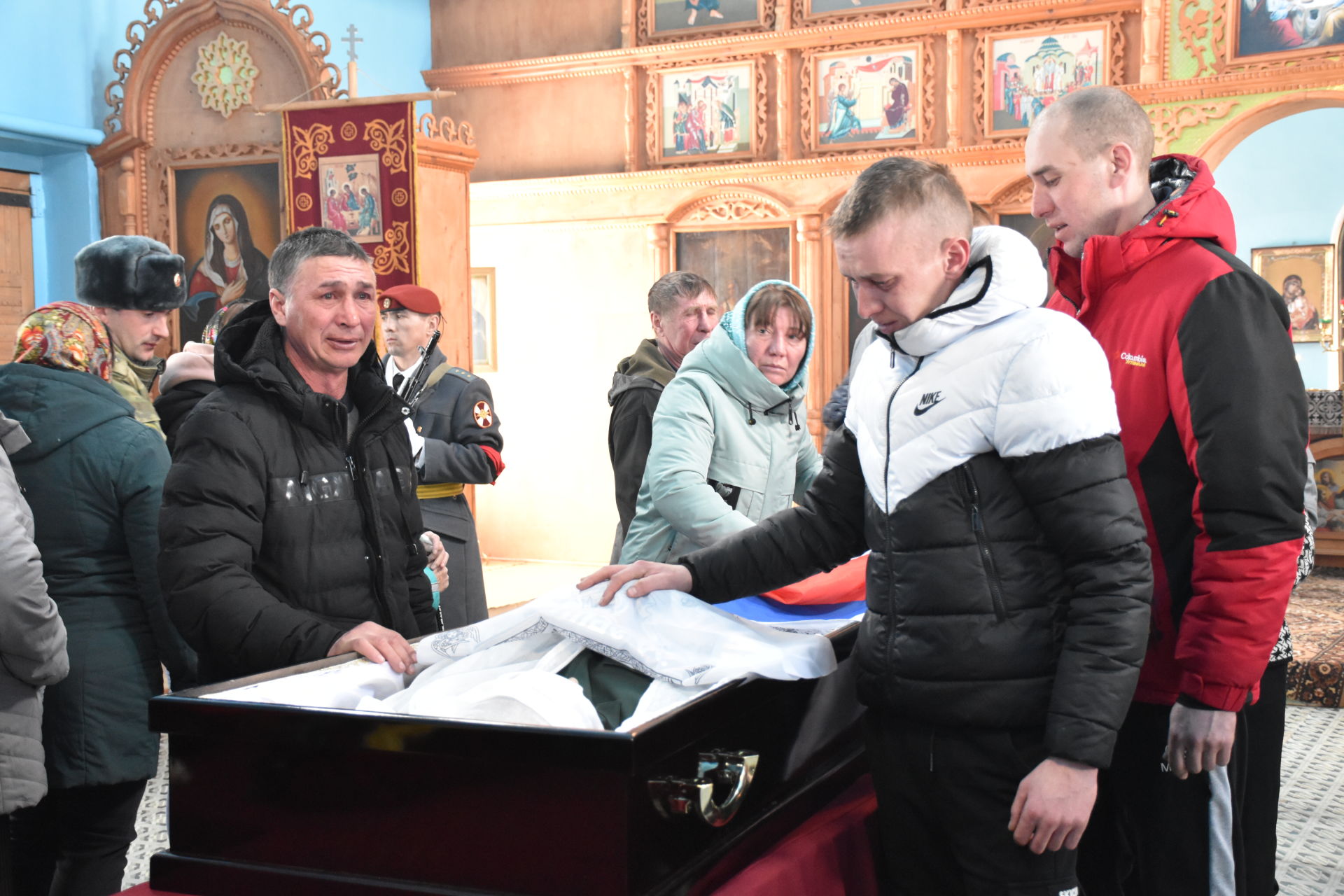 В Кукморском районе простились с ефрейтором Олегом Кирилловым, погибшим в ходе спецоперации на Украине