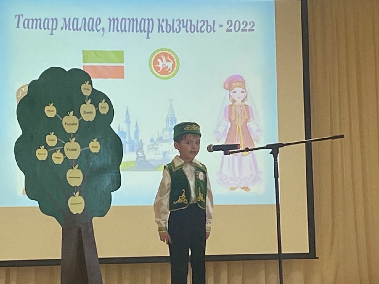 В Кукморе выбрали «Татар кызчыгы-2022» и «Татар малае-2022»