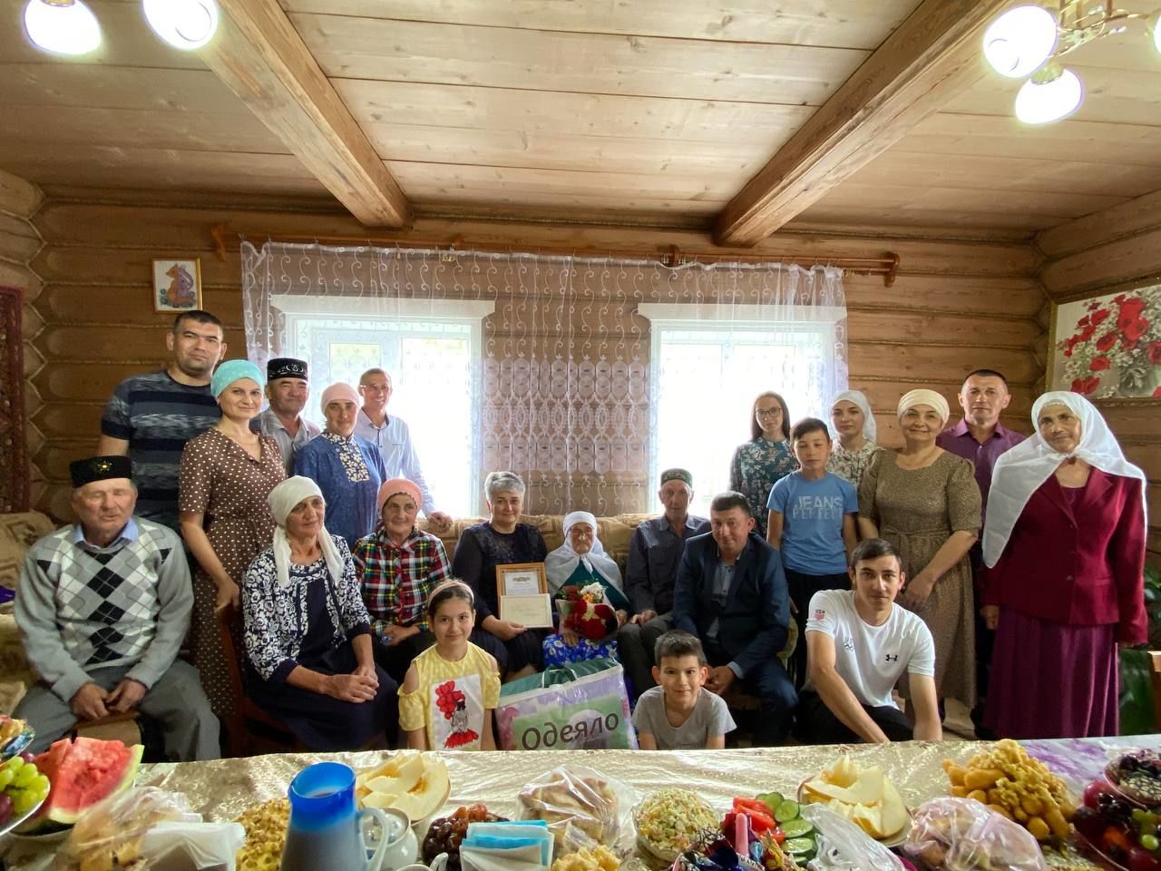 Минзифа Фахертдинова из Кукморского района отмечает вековой юбилей