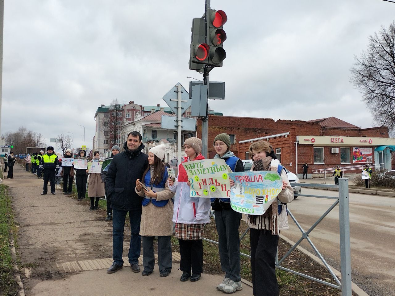 В Кукморе провели акцию по БДД, посвященную Всемирному дню памяти жертв ДТП