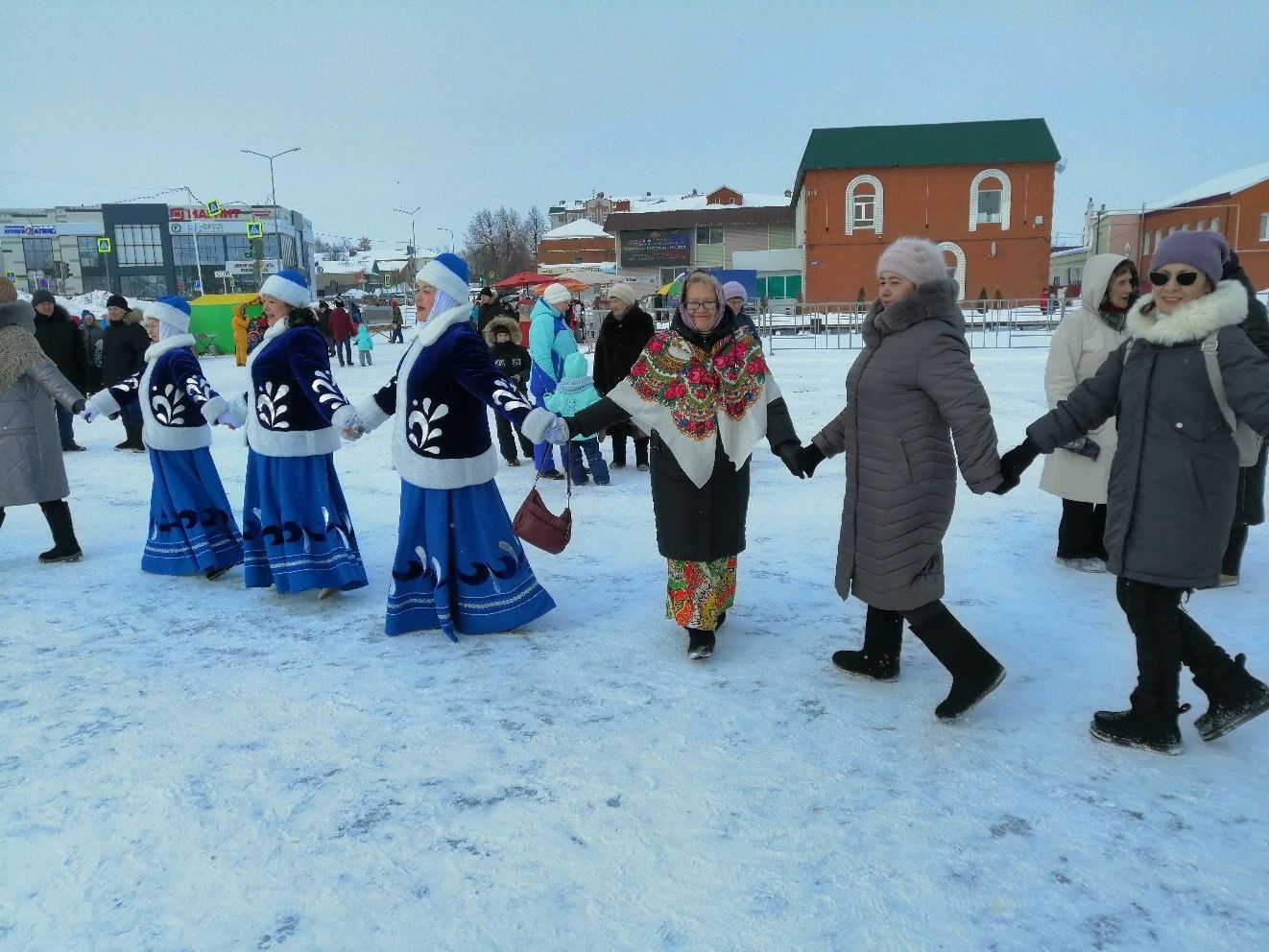 В Кукморе прошли масленичные гуляния