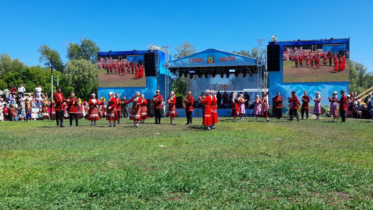 В селе Нырья нашего района проходит республиканский праздник удмуртской культуры «Гырон быдтон»