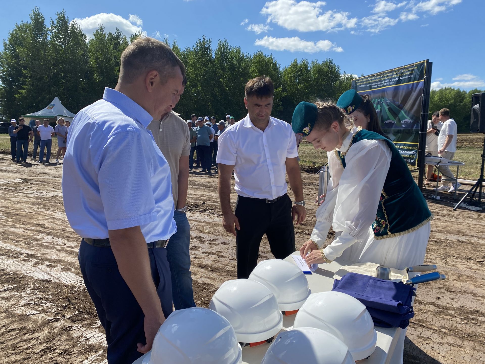 Марат Зяббаров ознакомился с ходом уборки урожая в Кукморском районе