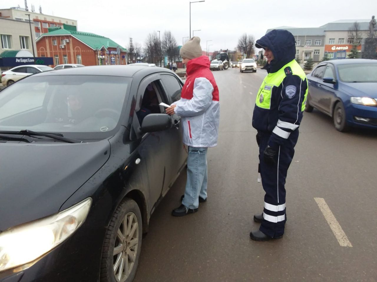 В Кукморе в рамках акции «Ребенок — главный пассажир!» госавтоинспекторы выявили три нарушения ПДД