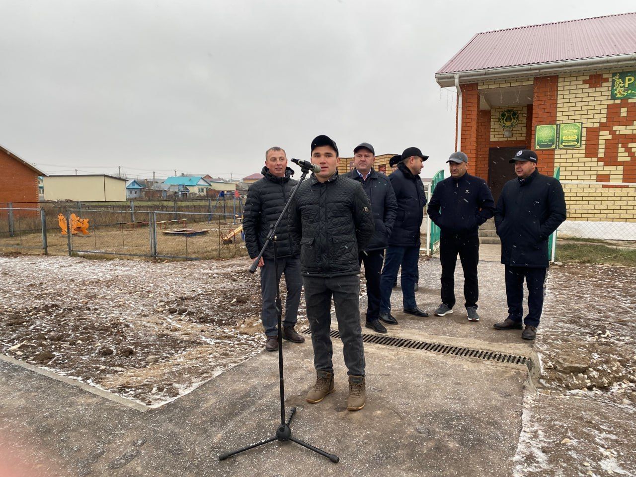 В двух селах Кукморского района торжественно открыли дороги