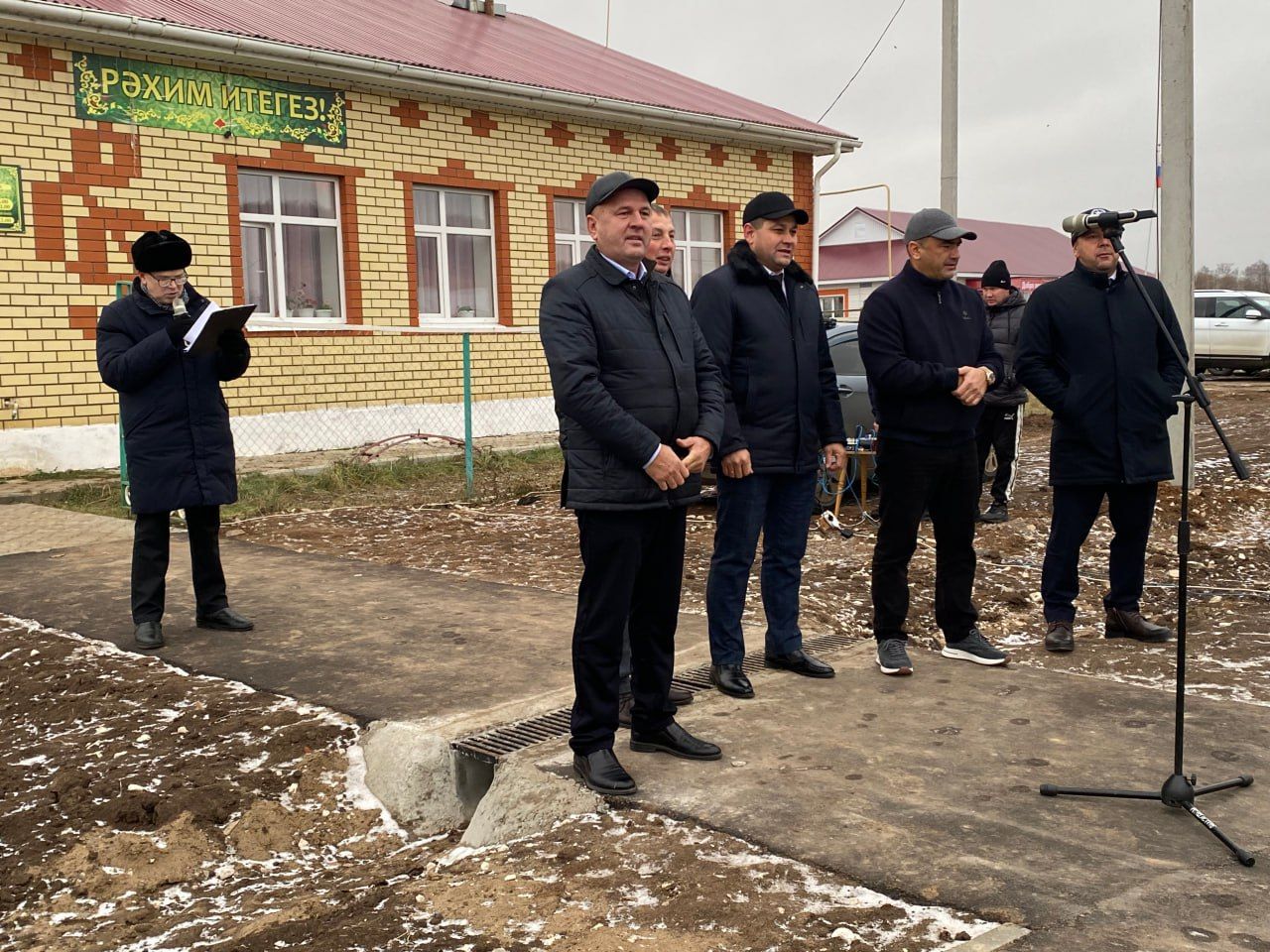 В двух селах Кукморского района торжественно открыли дороги