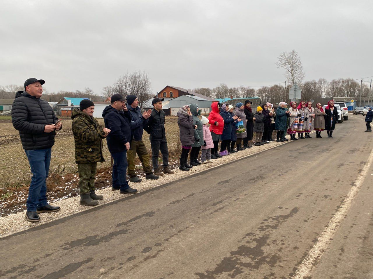 В двух селах Кукморского района торжественно открыли дороги