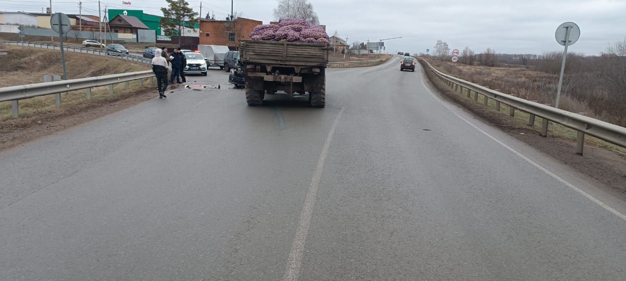 В Кукморском районе произошло ДТП, двое пострадали