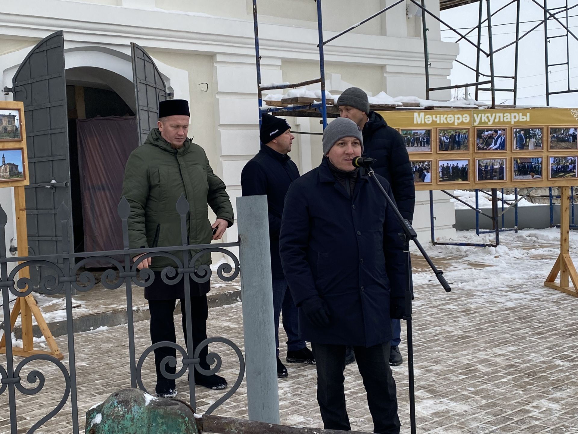 Мәчкәрә авылында реставрация эшләре алып барылучы күпьеллык тарихы булган беренче Җәмигъ мәчетенә ярымай куелды