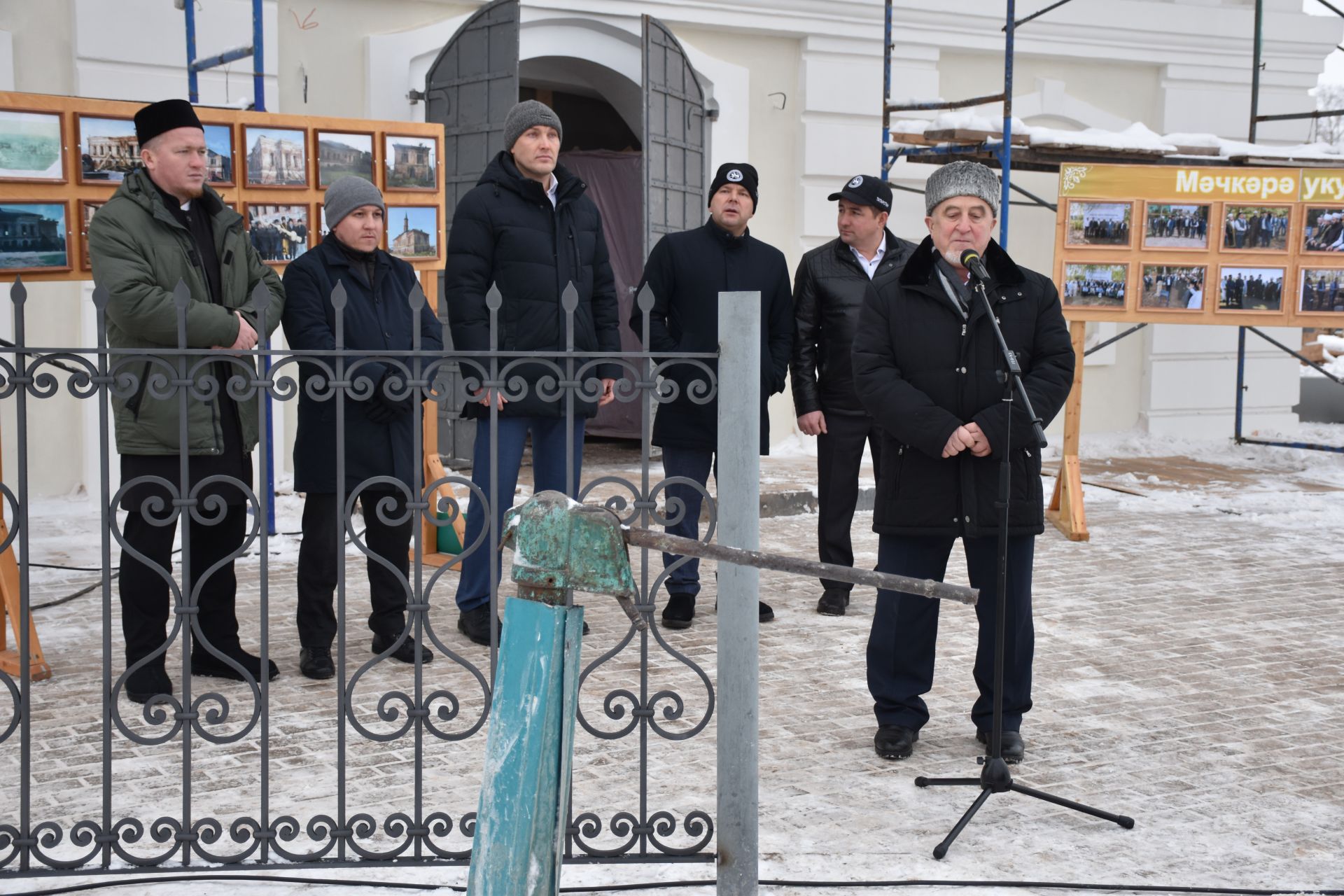Мәчкәрә авылында реставрация эшләре алып барылучы күпьеллык тарихы булган беренче Җәмигъ мәчетенә ярымай куелды
