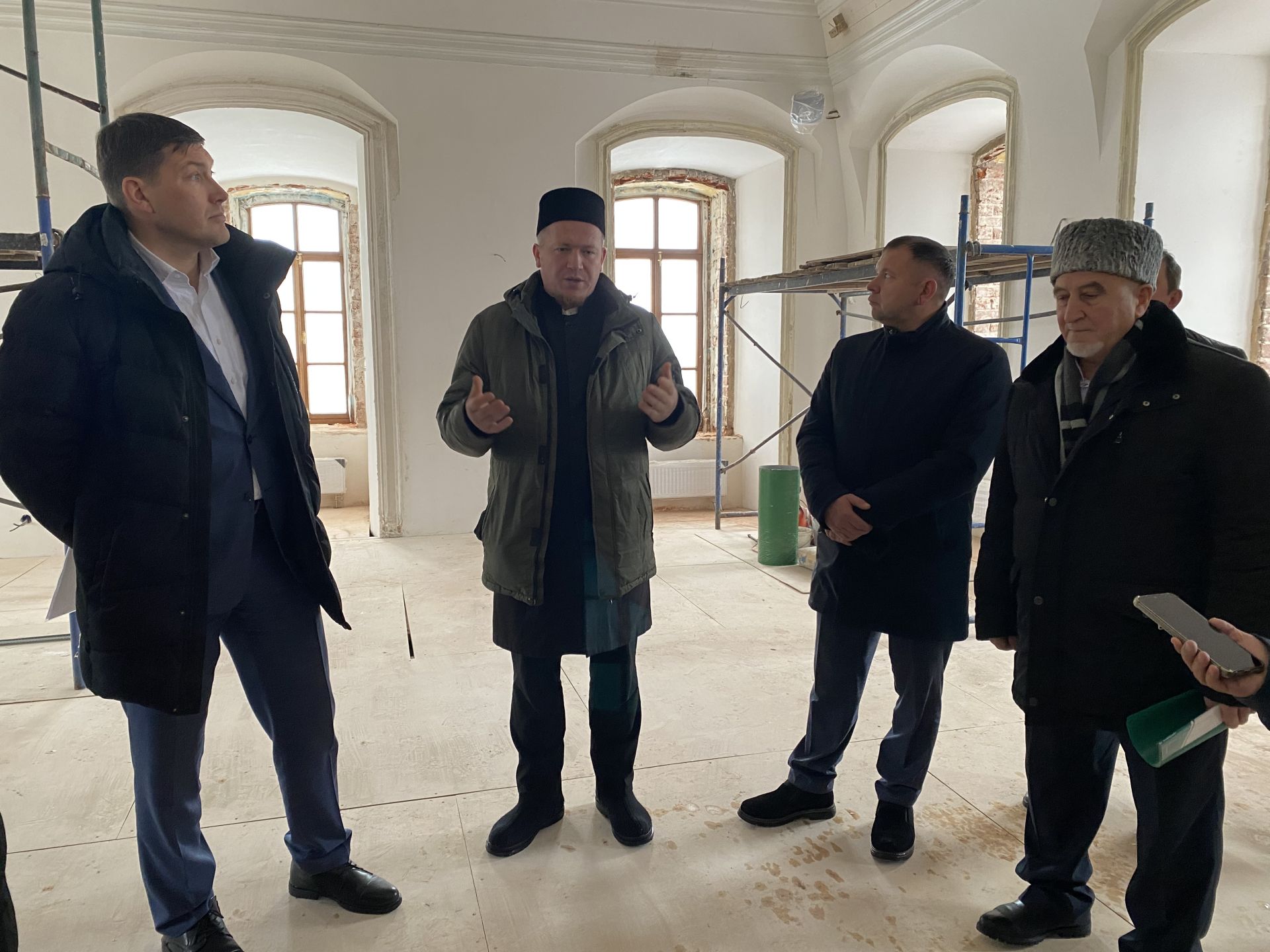 Мәчкәрә авылында реставрация эшләре алып барылучы күпьеллык тарихы булган беренче Җәмигъ мәчетенә ярымай куелды