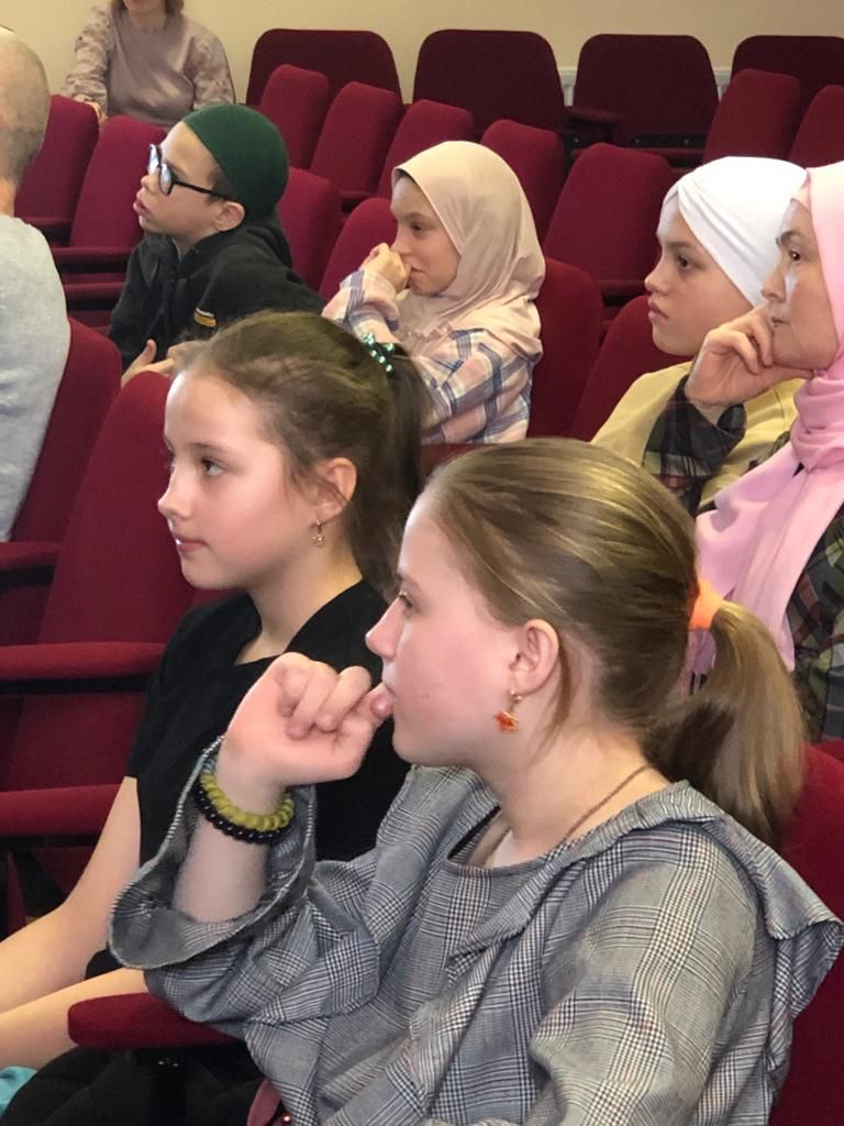 В Починок-Сутерском сельском клубе организовали концерт для замещающих семей района «Семья — это важно!»
