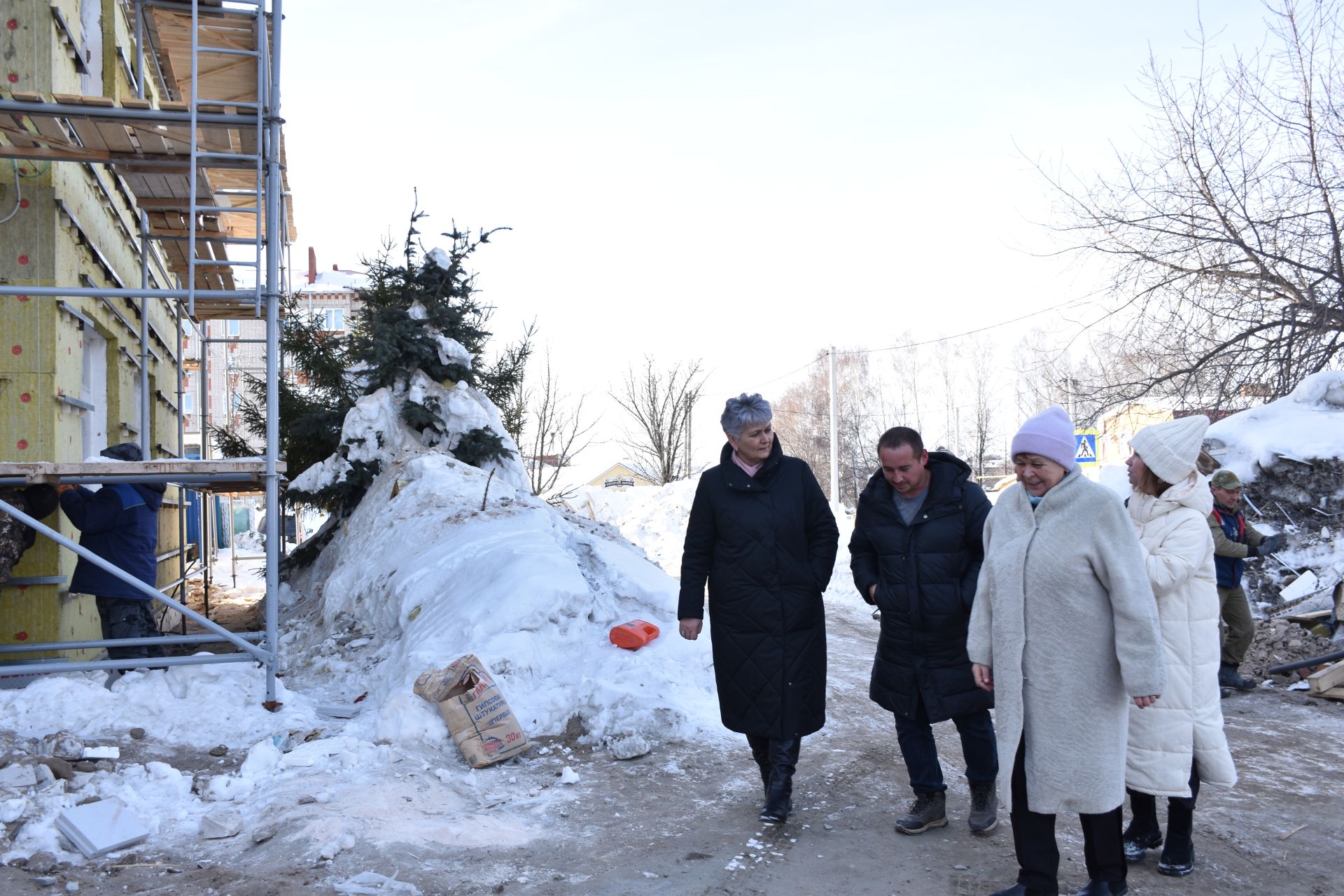 Римма Ратникова осмотрела ремонт детского сада «Ромашка» в Кукморе