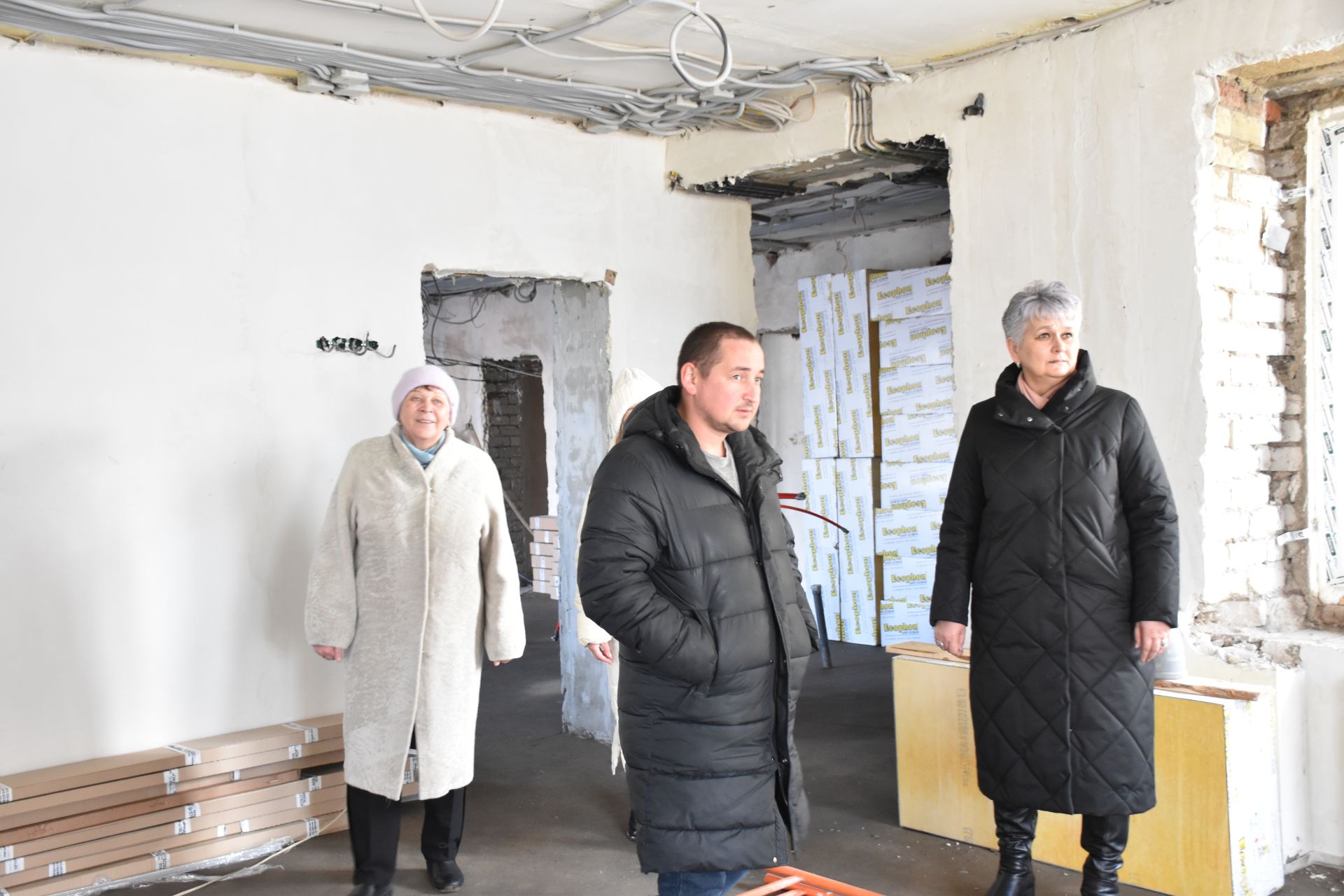 Римма Ратникова осмотрела ремонт детского сада «Ромашка» в Кукморе