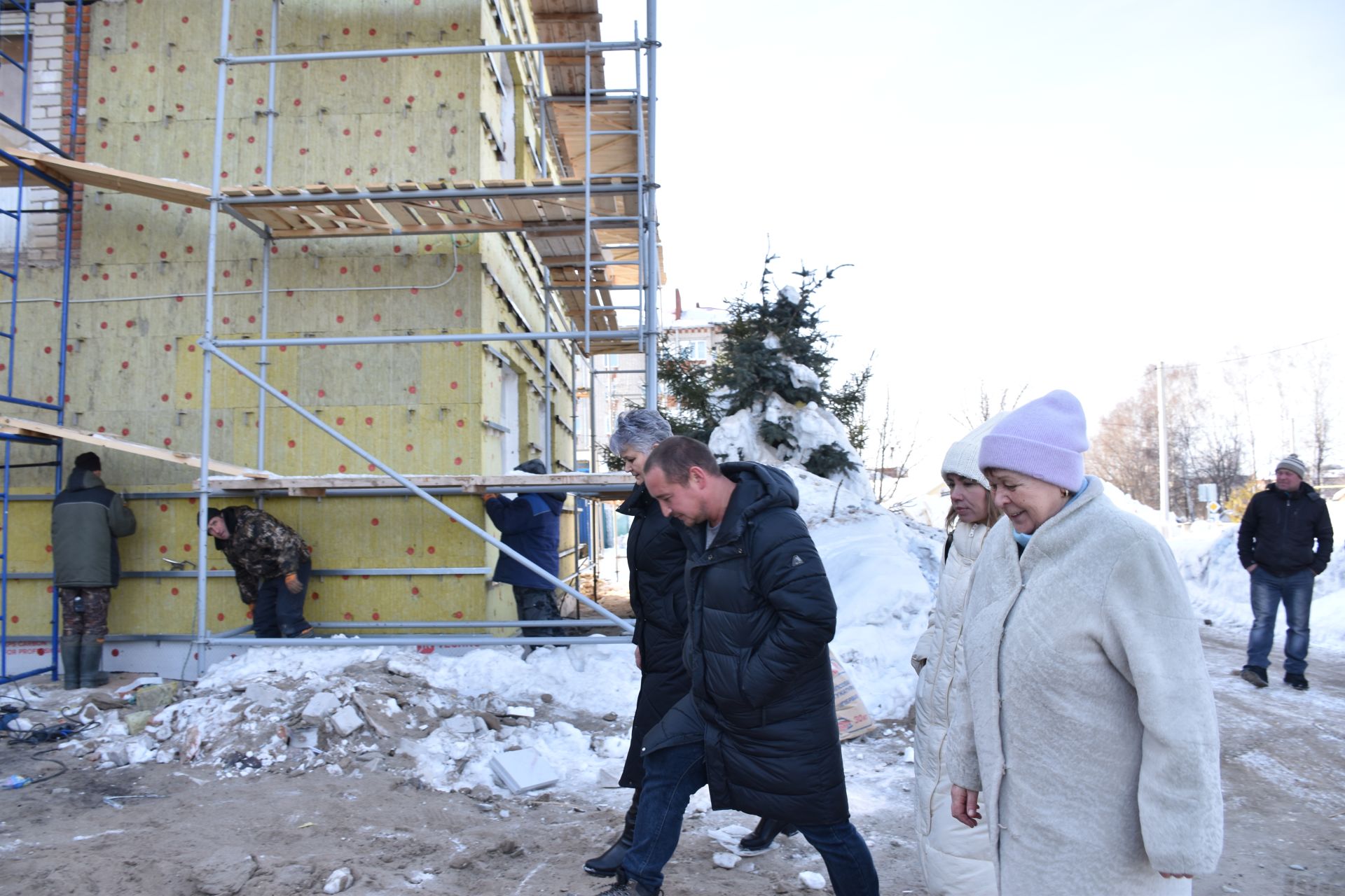 Римма Ратникова осмотрела ремонт детского сада «Ромашка» в Кукморе