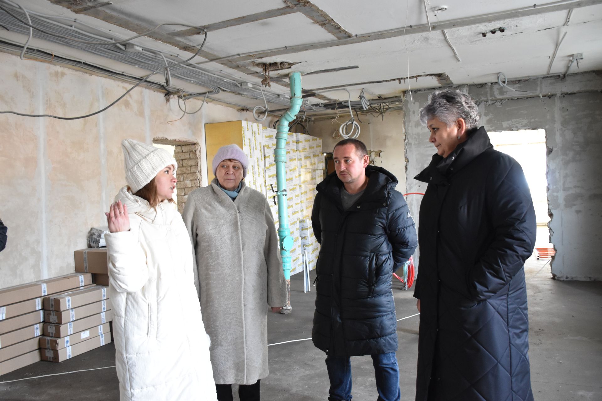 Римма Ратникова осмотрела ремонт детского сада «Ромашка» в Кукморе