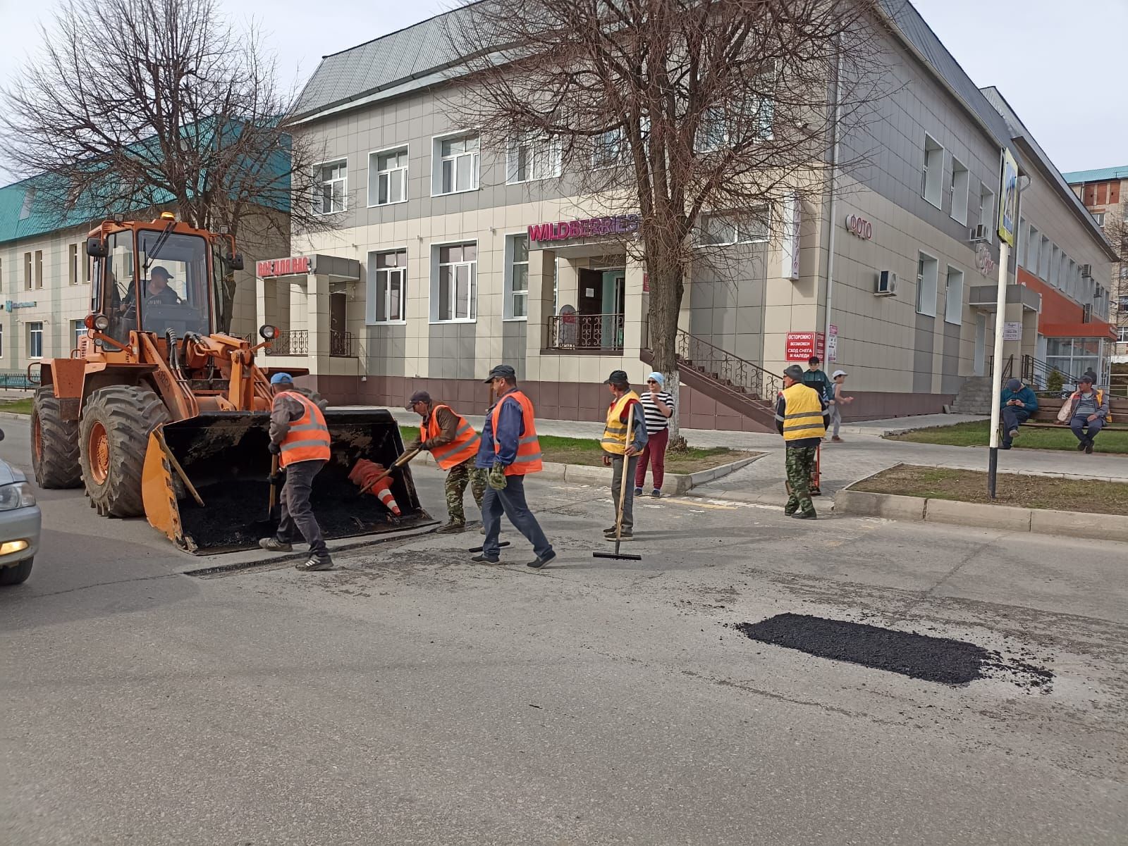 В Кукморе начались работы по ямочному ремонту дорог