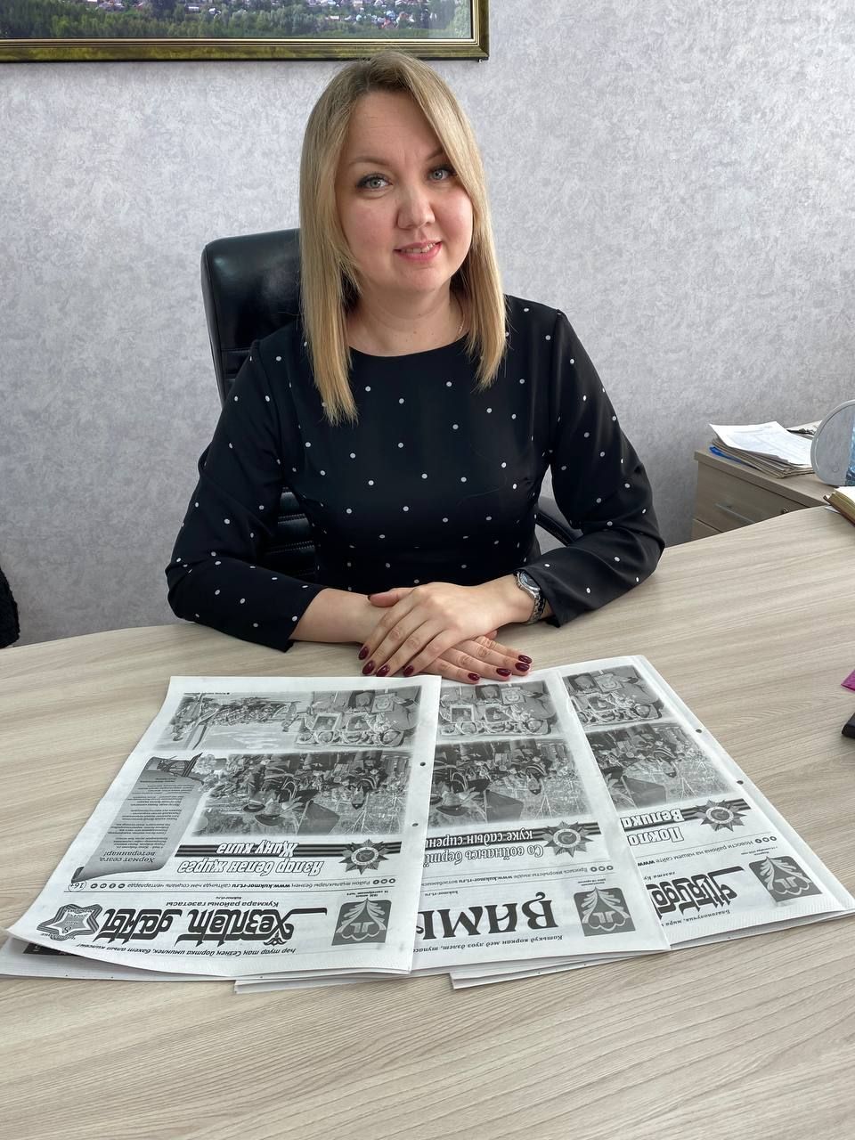 «Хезмәт даны» газетасының баш мөхәррире Эльвира Миннәхмәтова журналистларны һәм газета укучыларны бәйрәм белән котлады