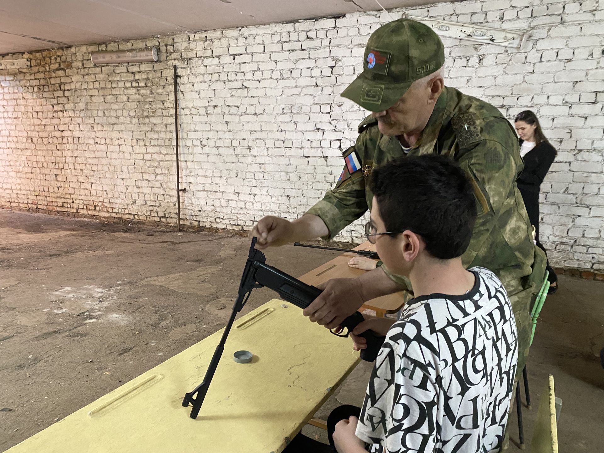 В Кукморе более 200 учеников состязались в военно-патриотической игре «Зарница»
