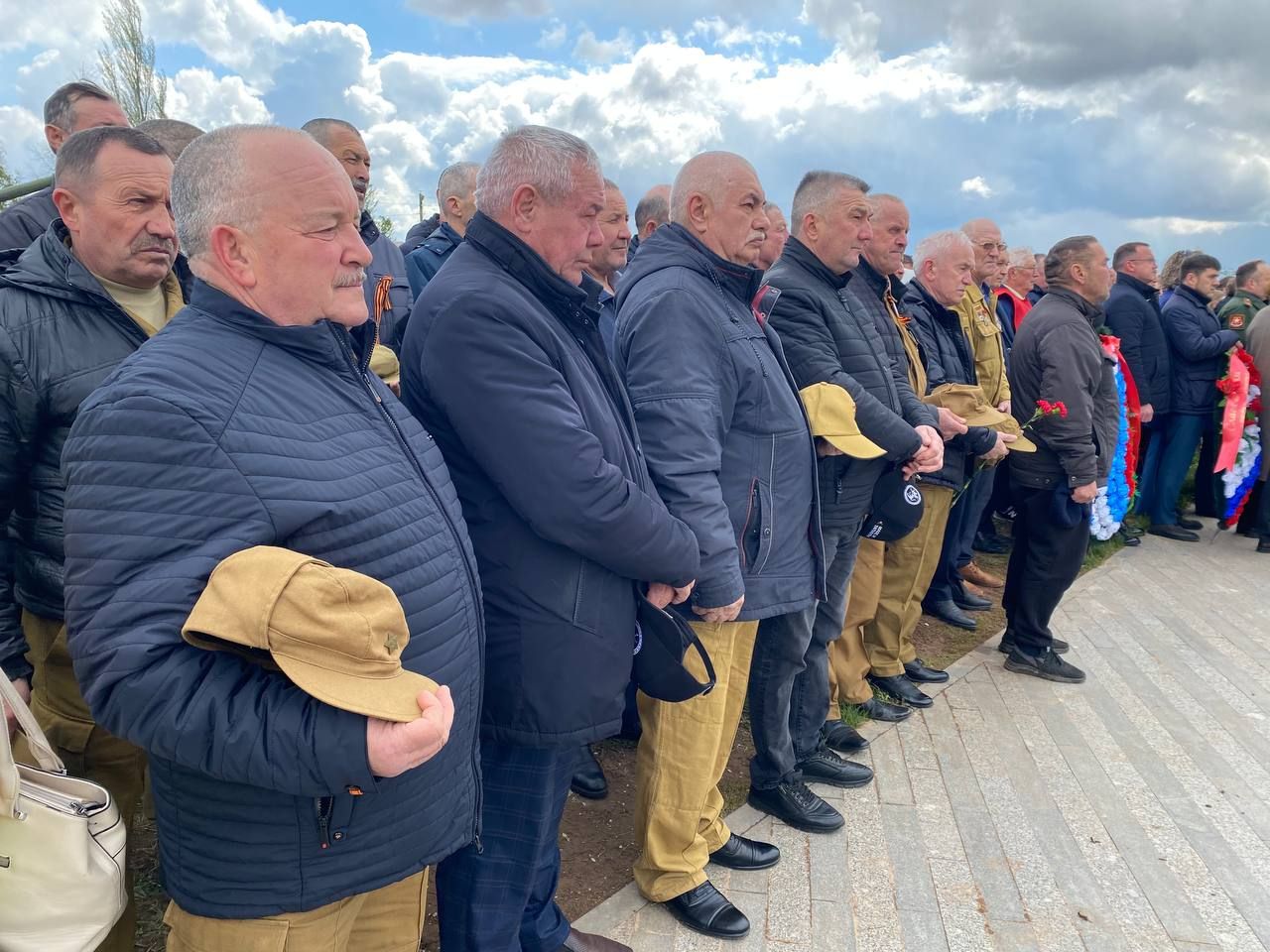 В Парке Победы Кукмора возложили цветы и венки к Вечному огню