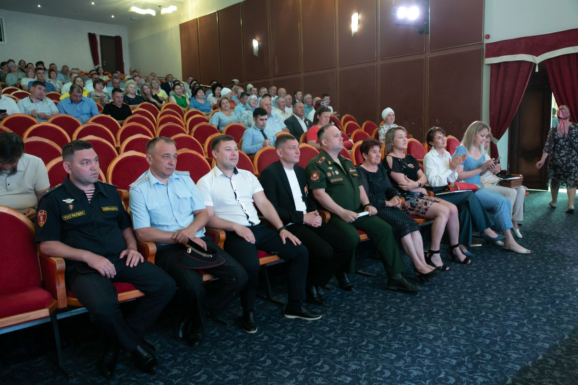 Жителей Кукморского района наградили на расширенной планерке