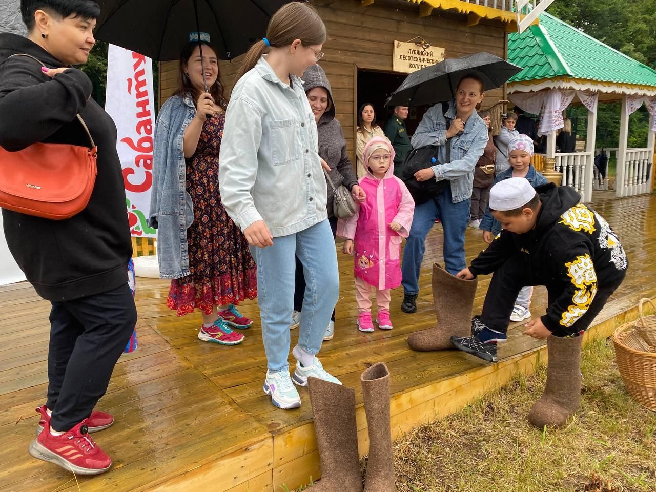 Кукморяне представили подворье на Сабантуе в Казани – фоторепортаж