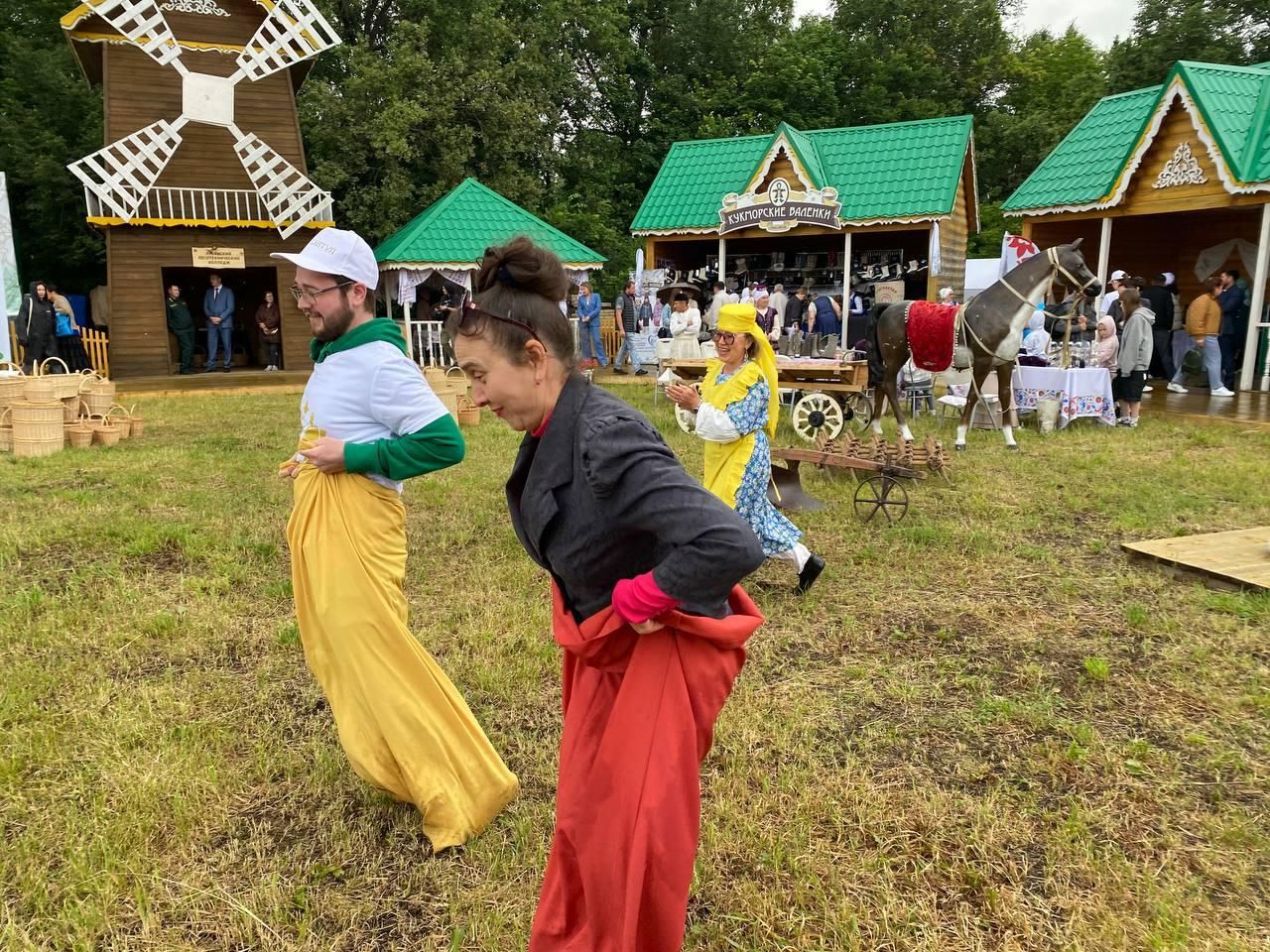 Кукморяне представили подворье на Сабантуе в Казани – фоторепортаж